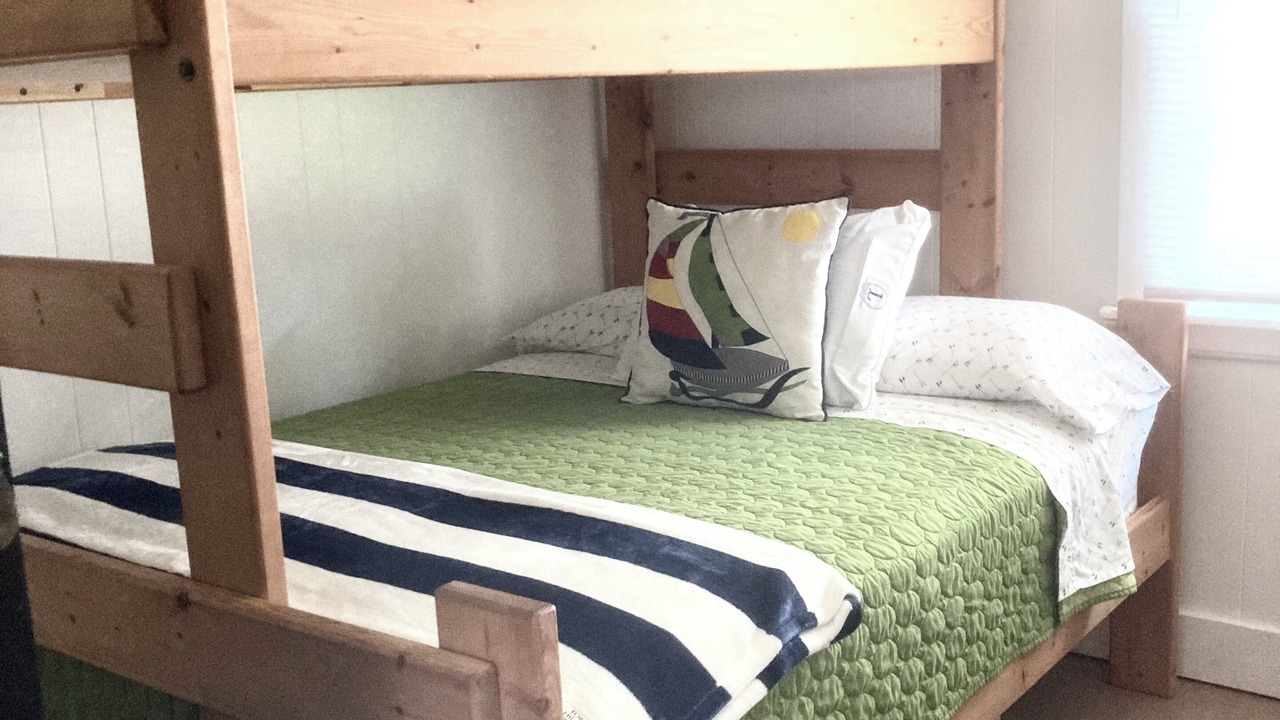 Photo of Bedroom in Sandy Creek