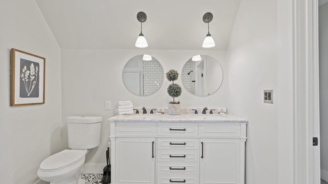 Photo of Bathroom in Central Tacoma