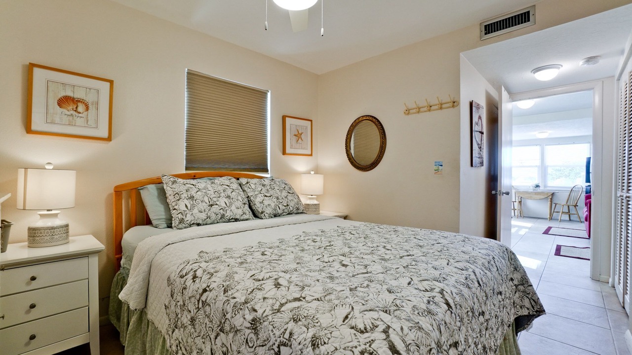 Photo of Bedroom in Bradenton Beach