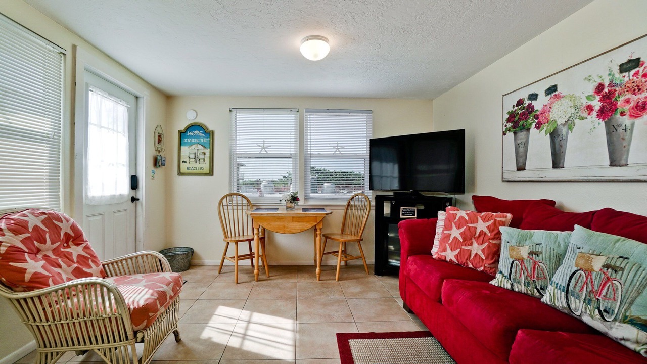 Photo of Livingroom in Bradenton Beach