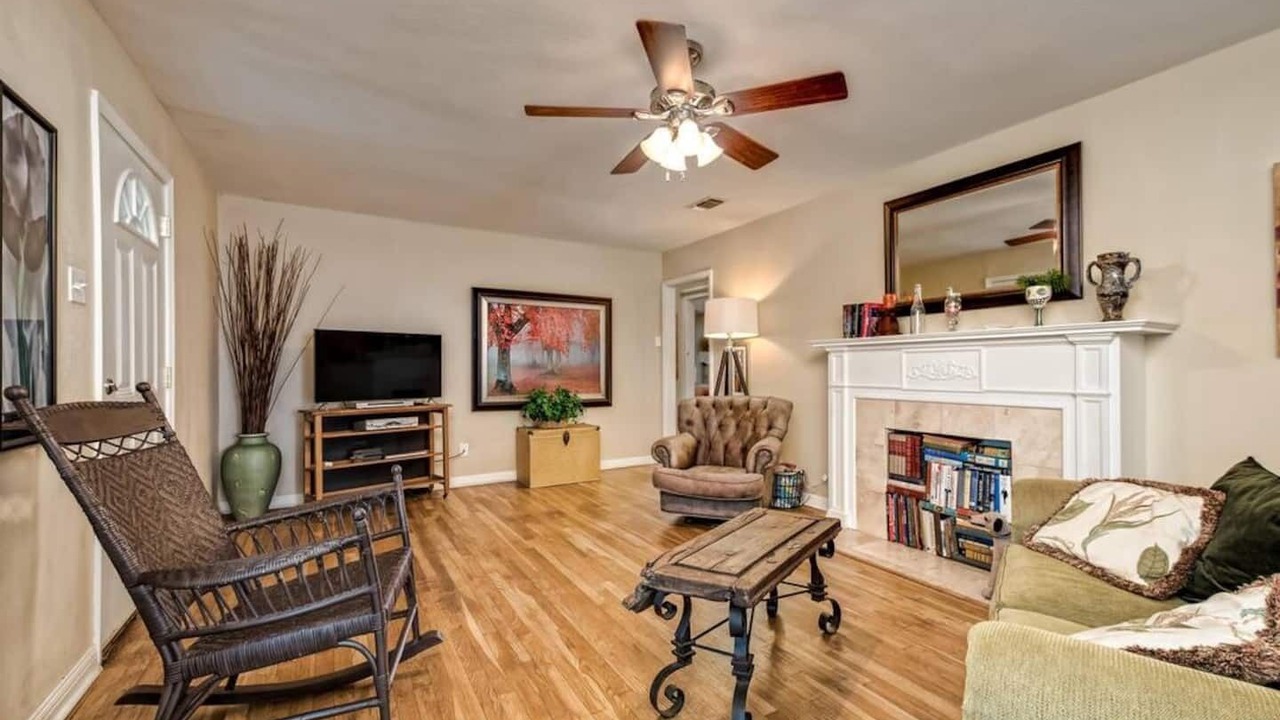 Photo of Livingroom in Dean Highland