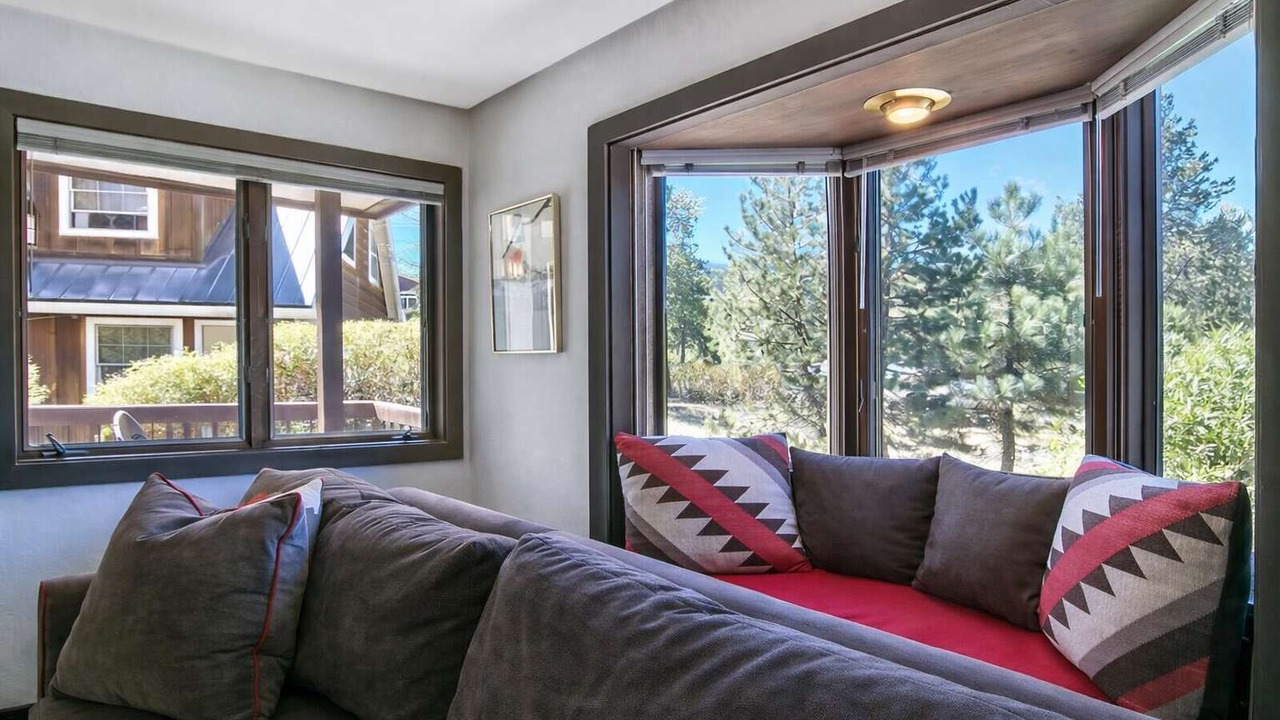 Photo of Livingroom in Olympic Valley
