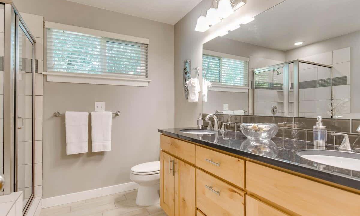Photo of Bathroom in Cottonwood Heights