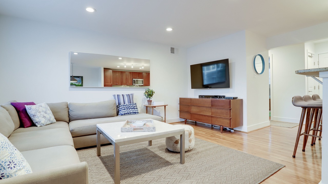Photo of Livingroom in Cherrydale