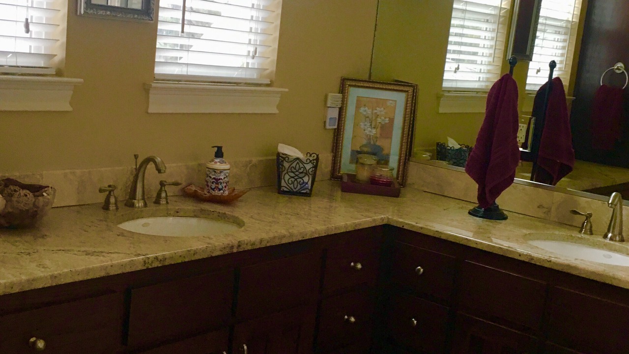 Photo of Bathroom in Kingsland