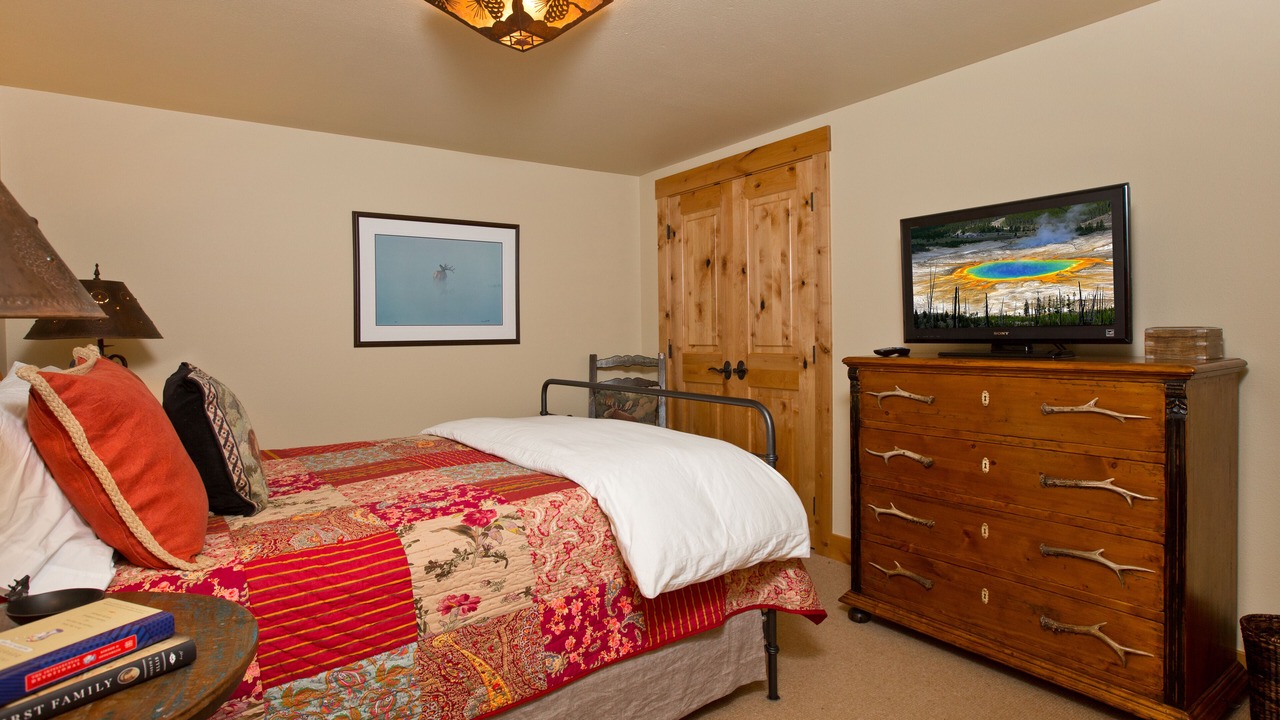 Photo of Bedroom in Jackson