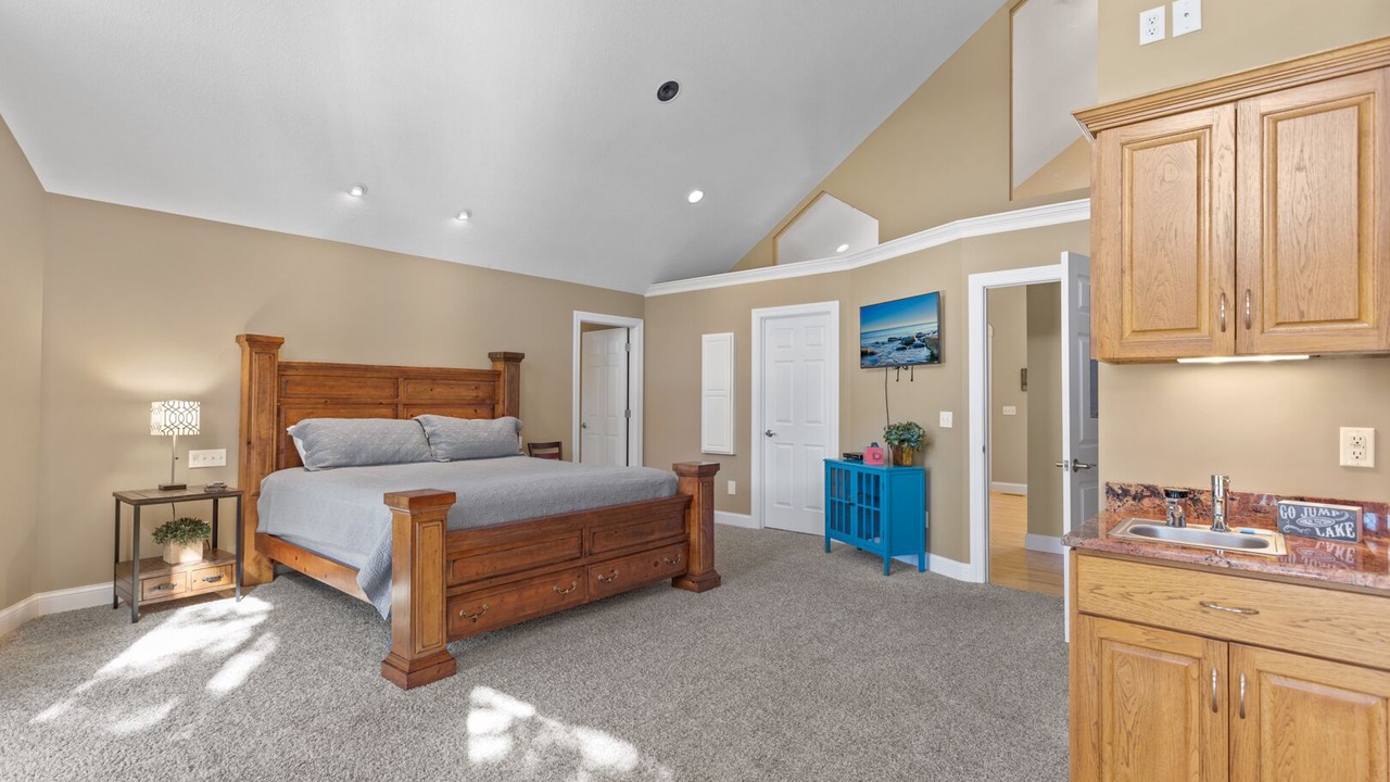 Photo of Bedroom in Camdenton