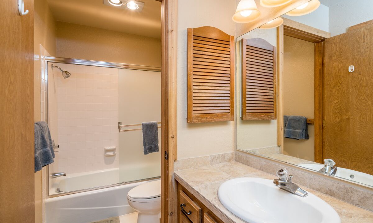 Photo of Bathroom in Elkhorn Village