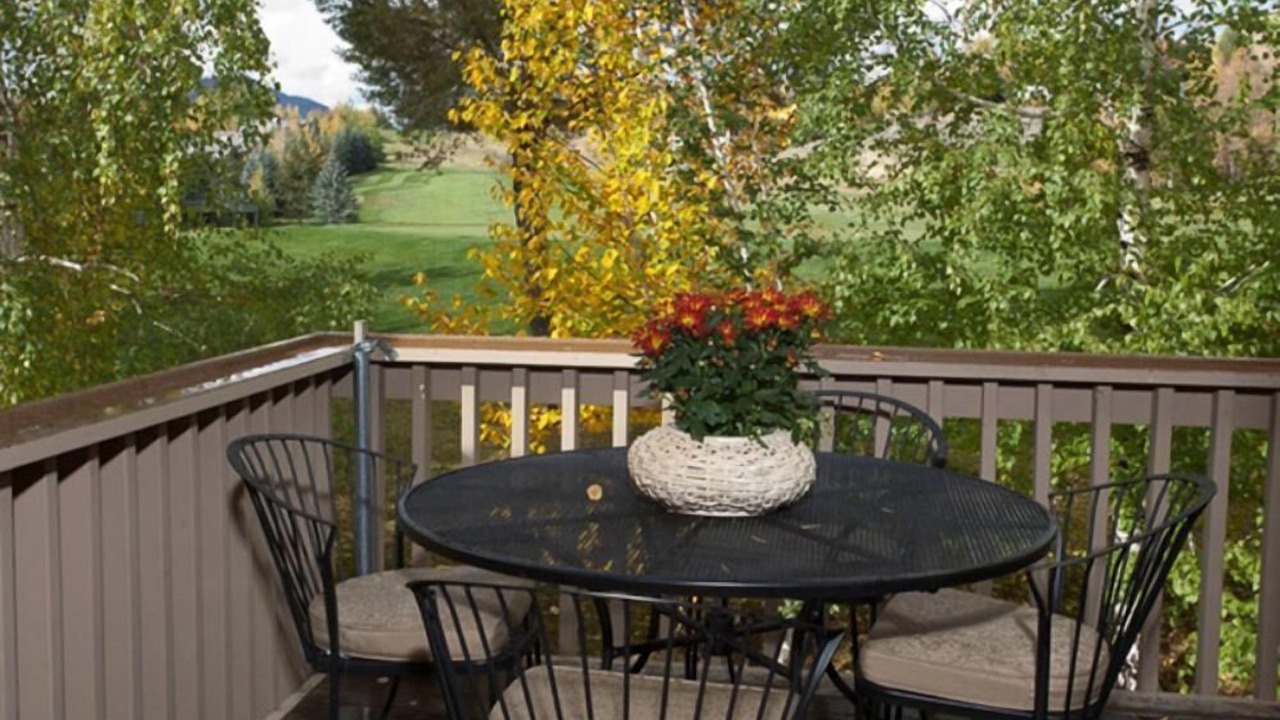 Photo of Outdoor in Elkhorn Village