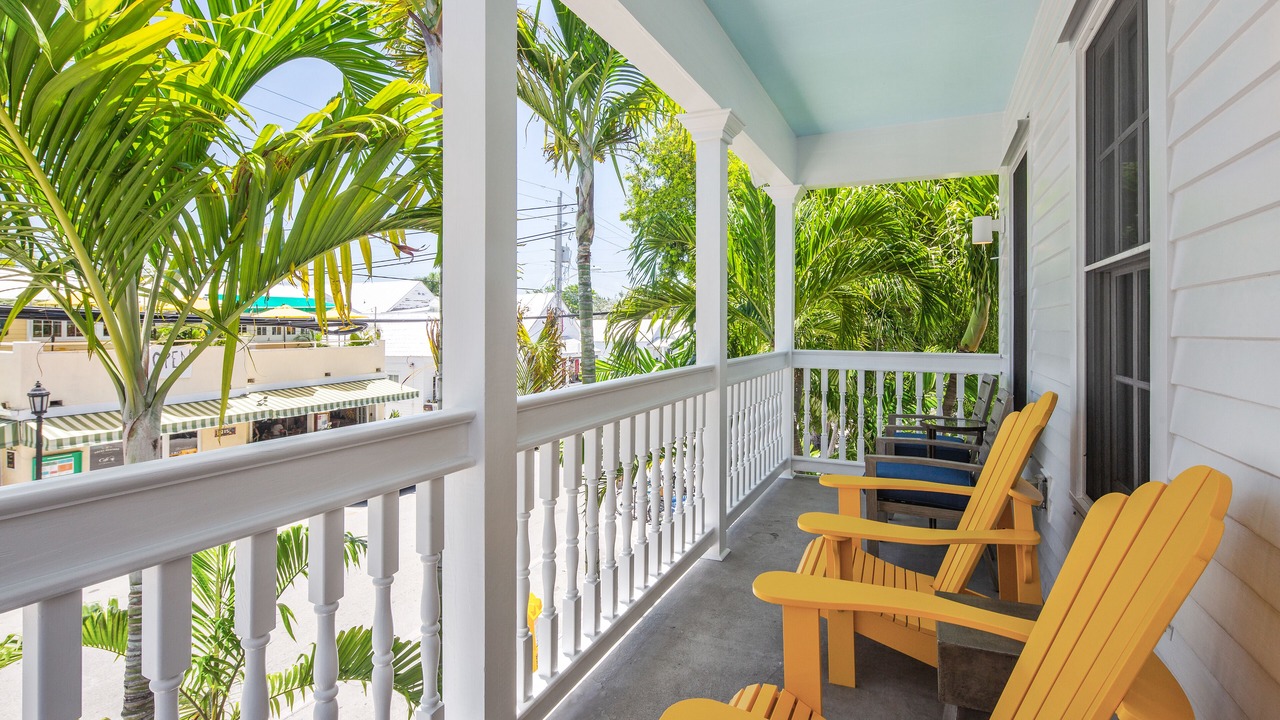 Photo of Patio Balcony in Uptown - Upper Duval