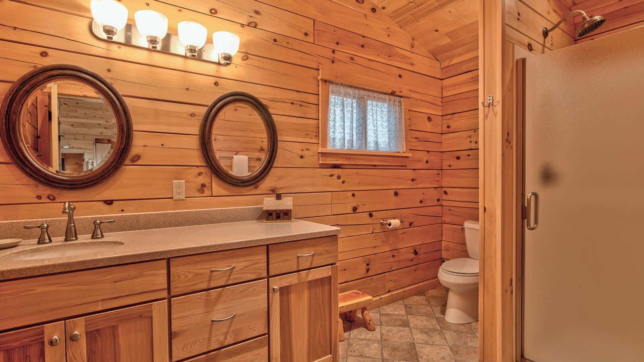 Photo of Bathroom in Oregon Water Wonderland