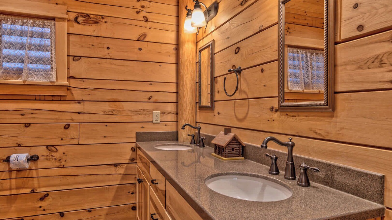 Photo of Bathroom in Oregon Water Wonderland