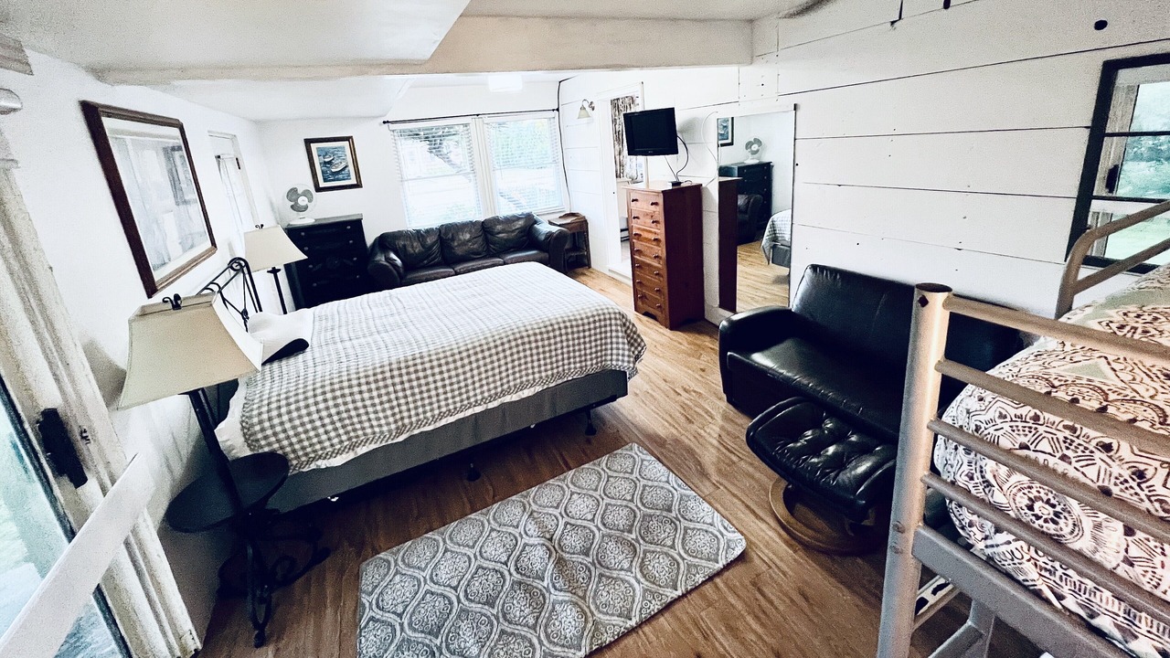 Photo of Bedroom in Misquamicut