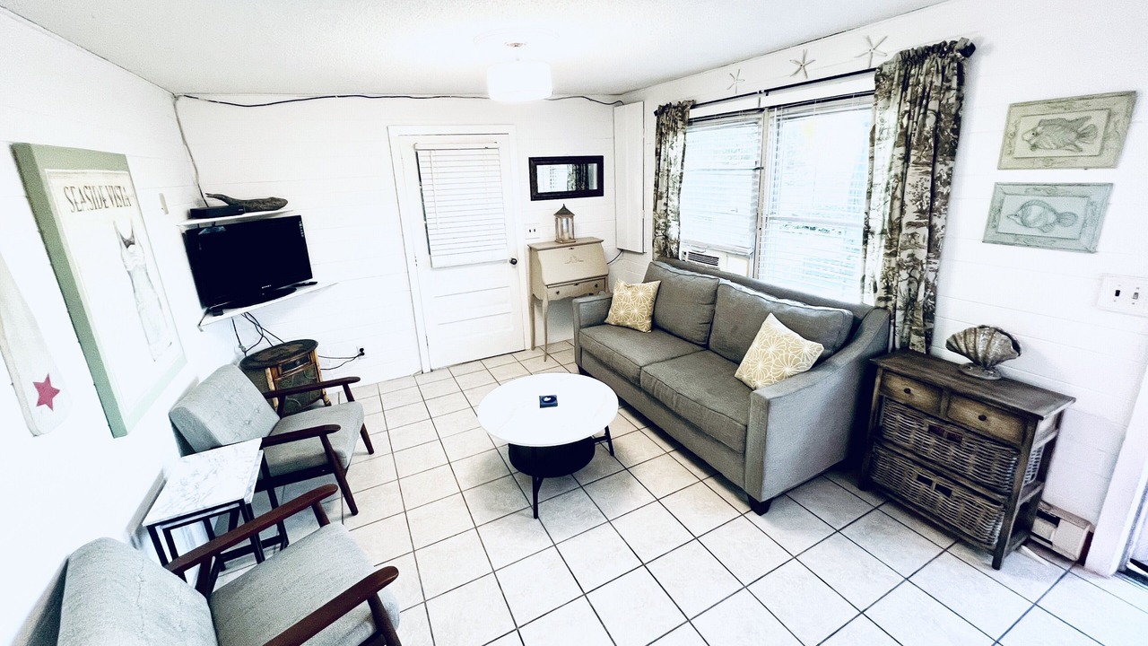 Photo of Livingroom in Misquamicut