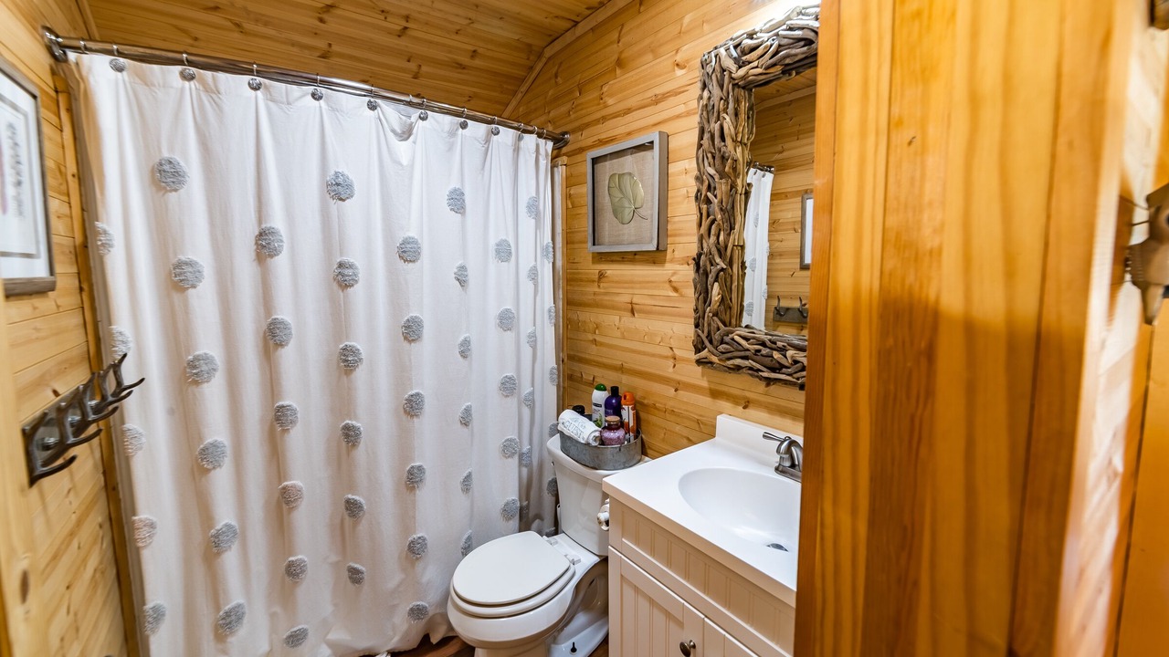 Photo of Bathroom in Orrtanna
