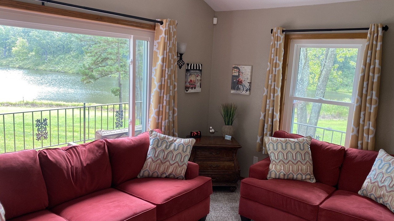 Photo of Livingroom in Perryville