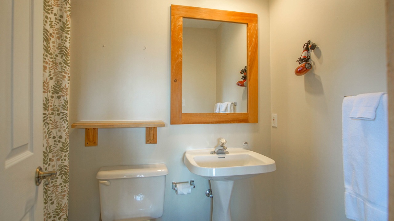 Photo of Bathroom in Edray