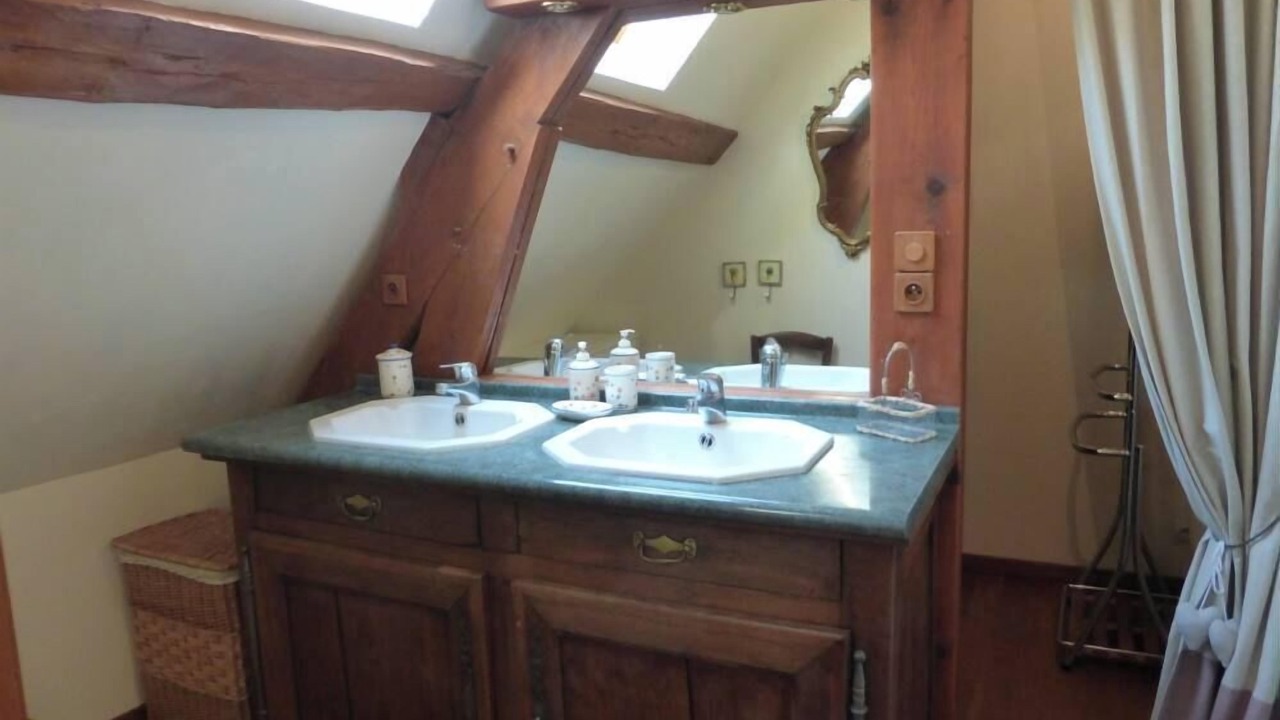 Photo of Bathroom in Le Thoureil
