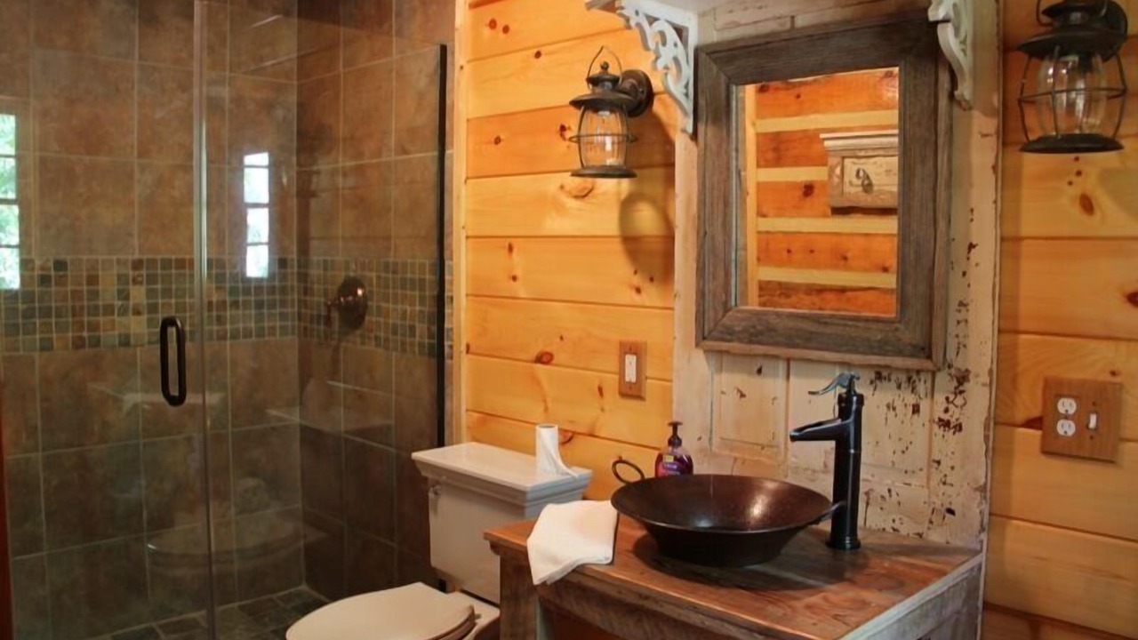 Photo of Bathroom in Whites