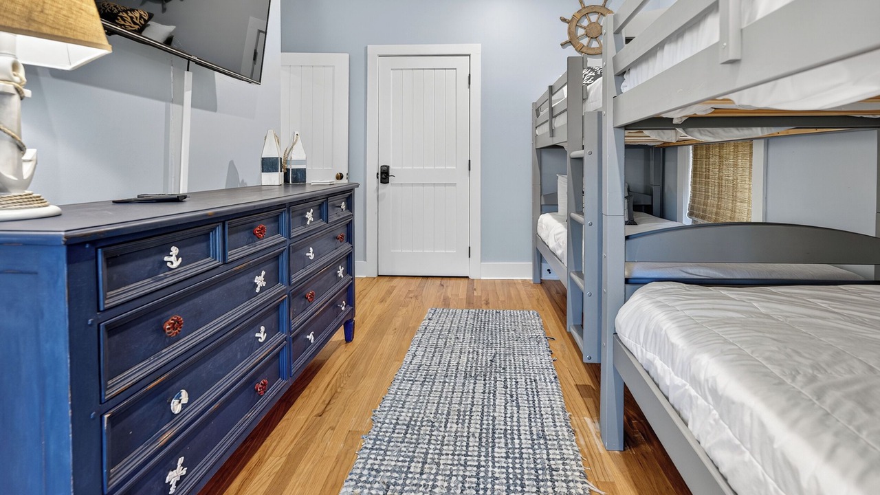 Photo of Bedroom in Seacrest