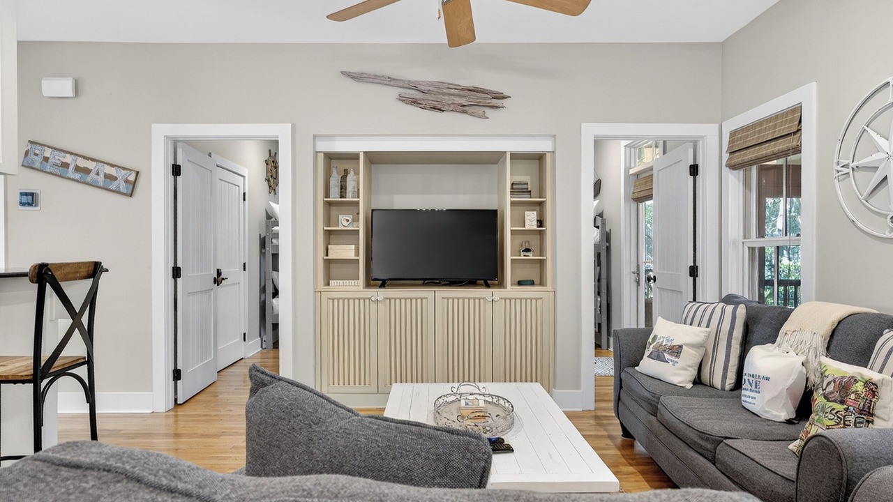 Photo of Livingroom in Seacrest