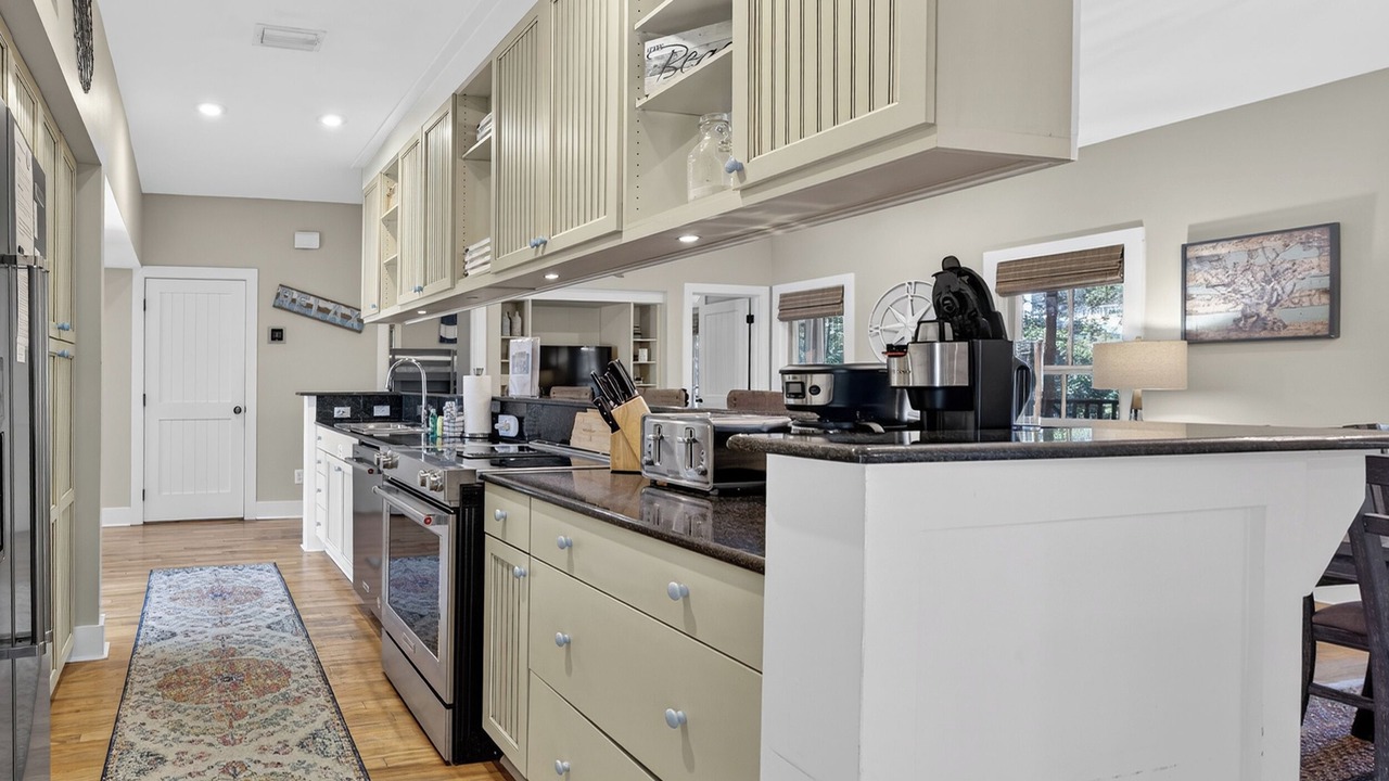 Photo of Kitchen in Seacrest