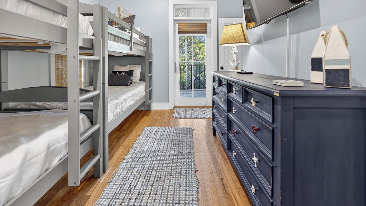 Photo of Bedroom in Seacrest