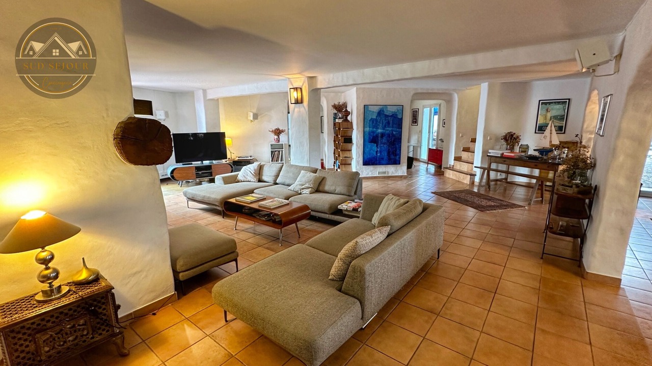 Photo of Livingroom in Bompas