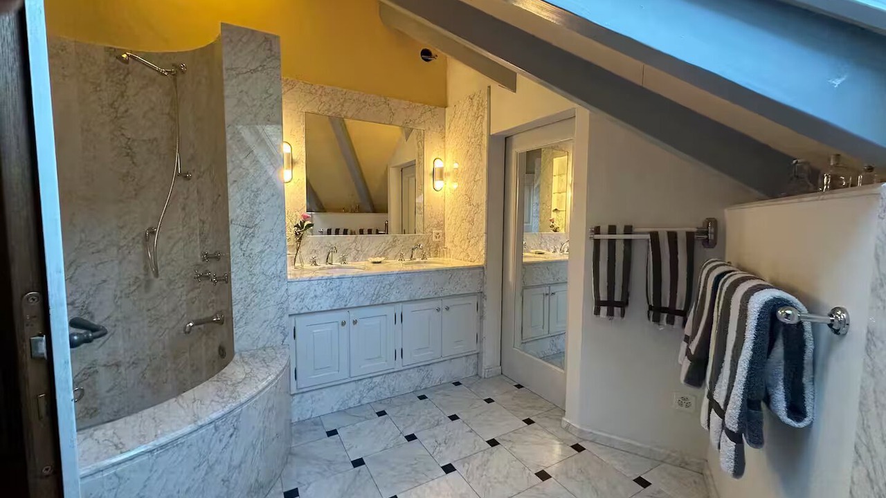 Photo of Bathroom in Golino