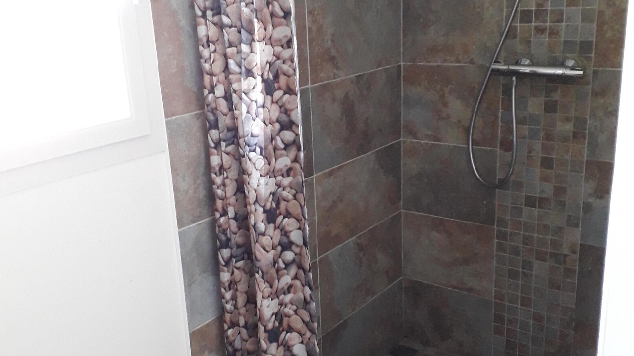 Photo of Bathroom in Lancieux