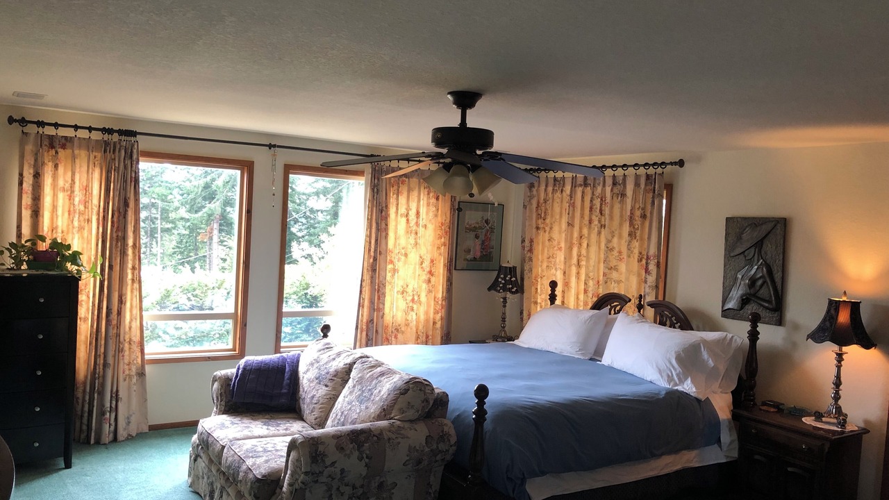 Photo of Bedroom in Gold Beach