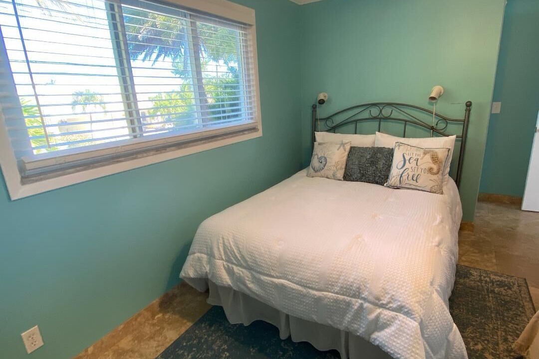 Photo of Bedroom in Summerland Key