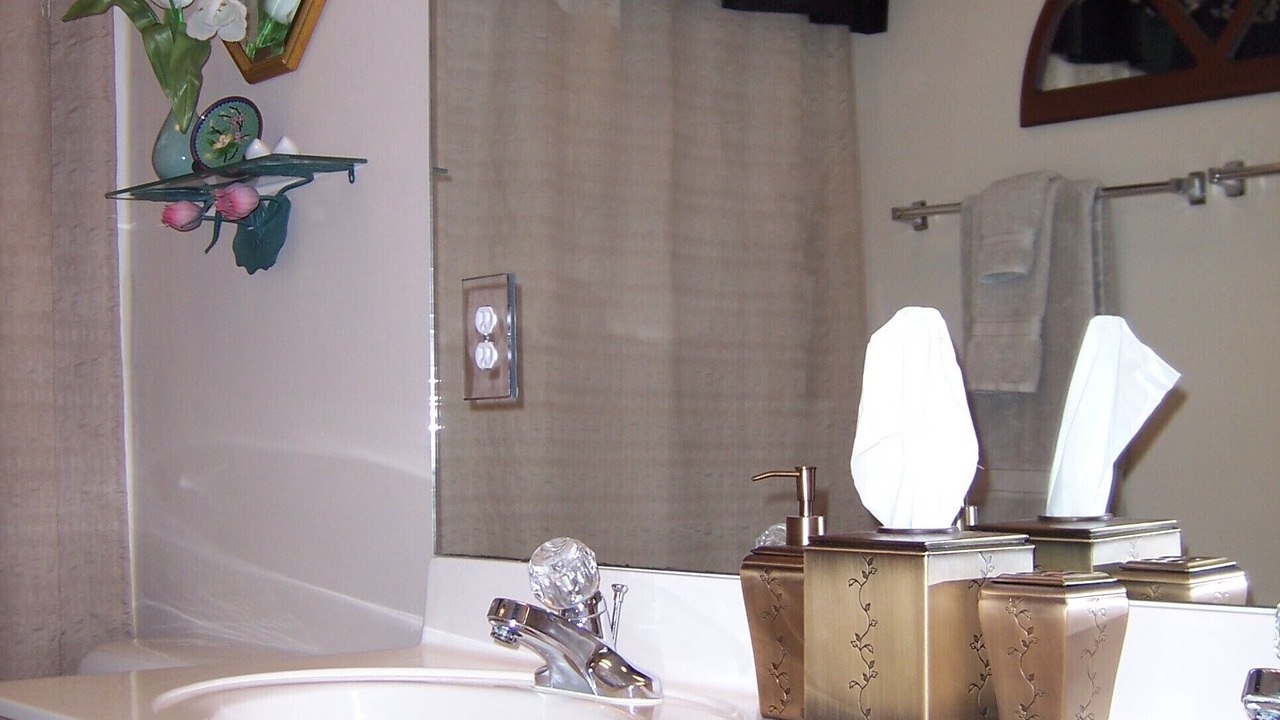 Photo of Bathroom in Kaiser