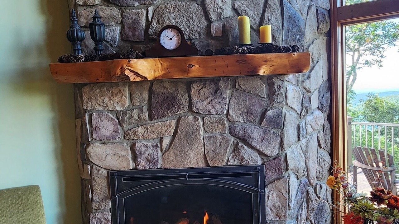 Photo of Livingroom in Buck Mountain
