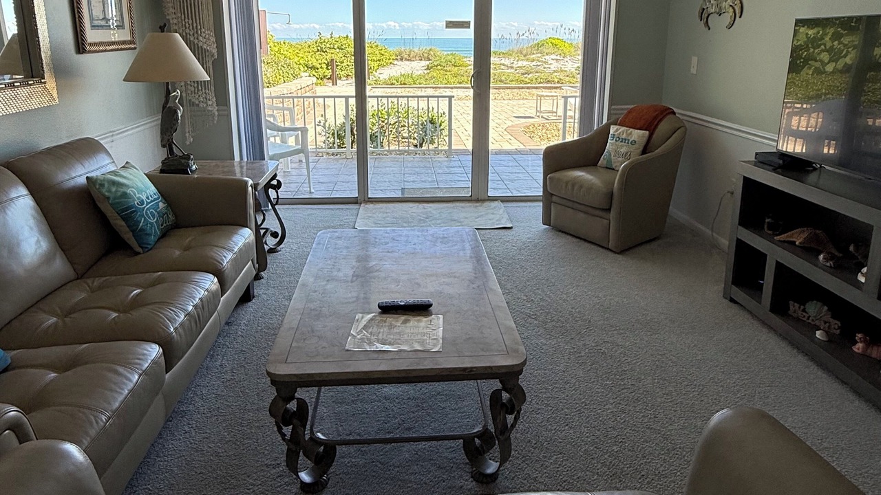 Photo of Livingroom in Crescent Beach