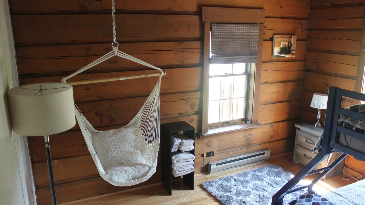Photo of Bedroom in Broadway