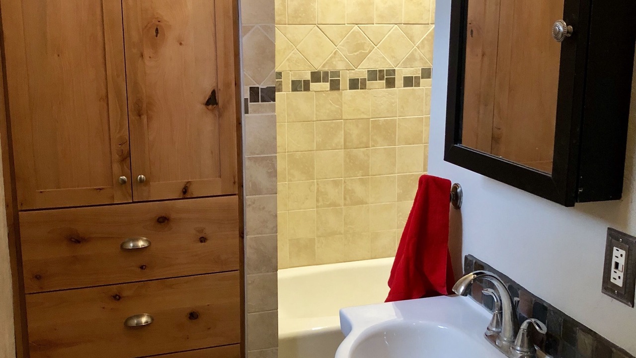 Photo of Bathroom in Sandia Knolls