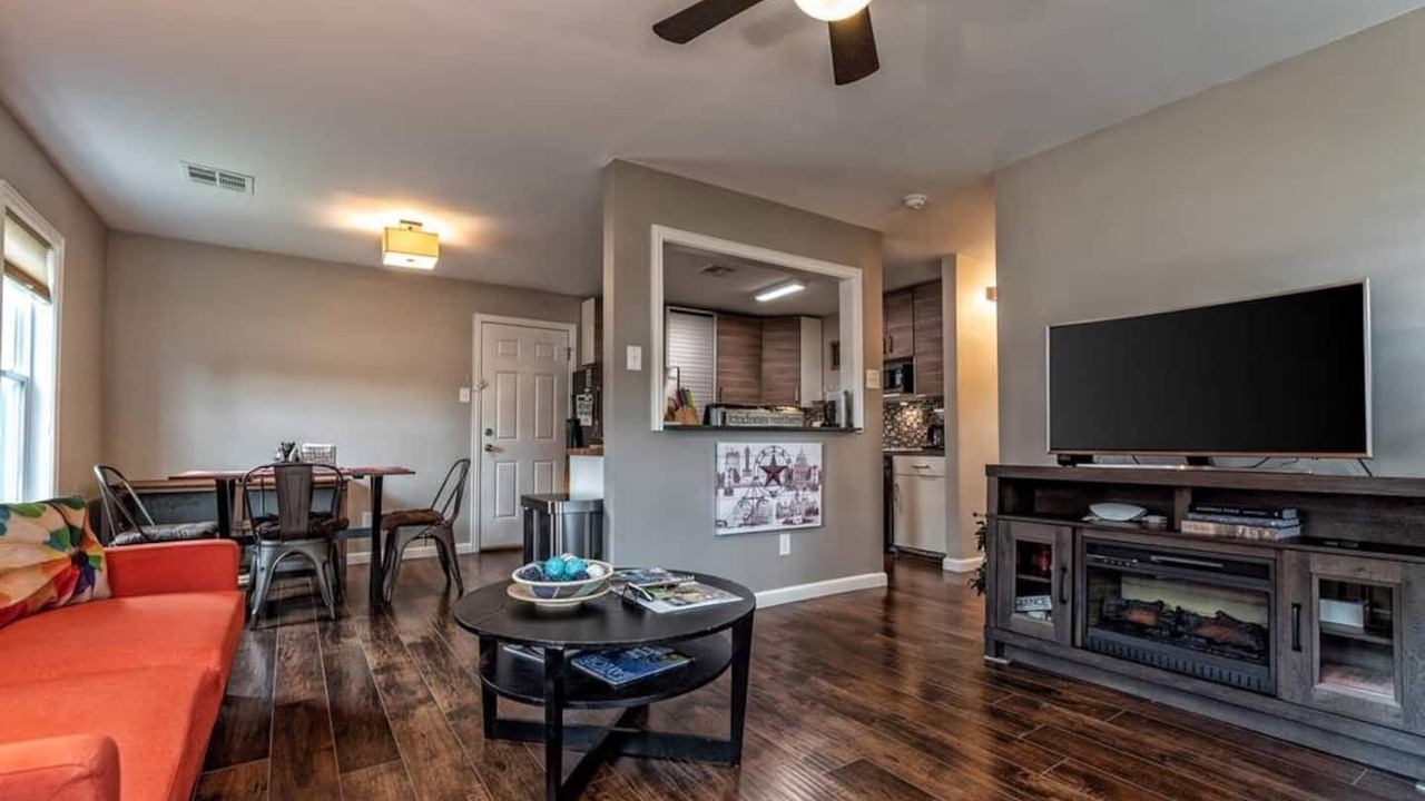 Photo of Livingroom in Waco