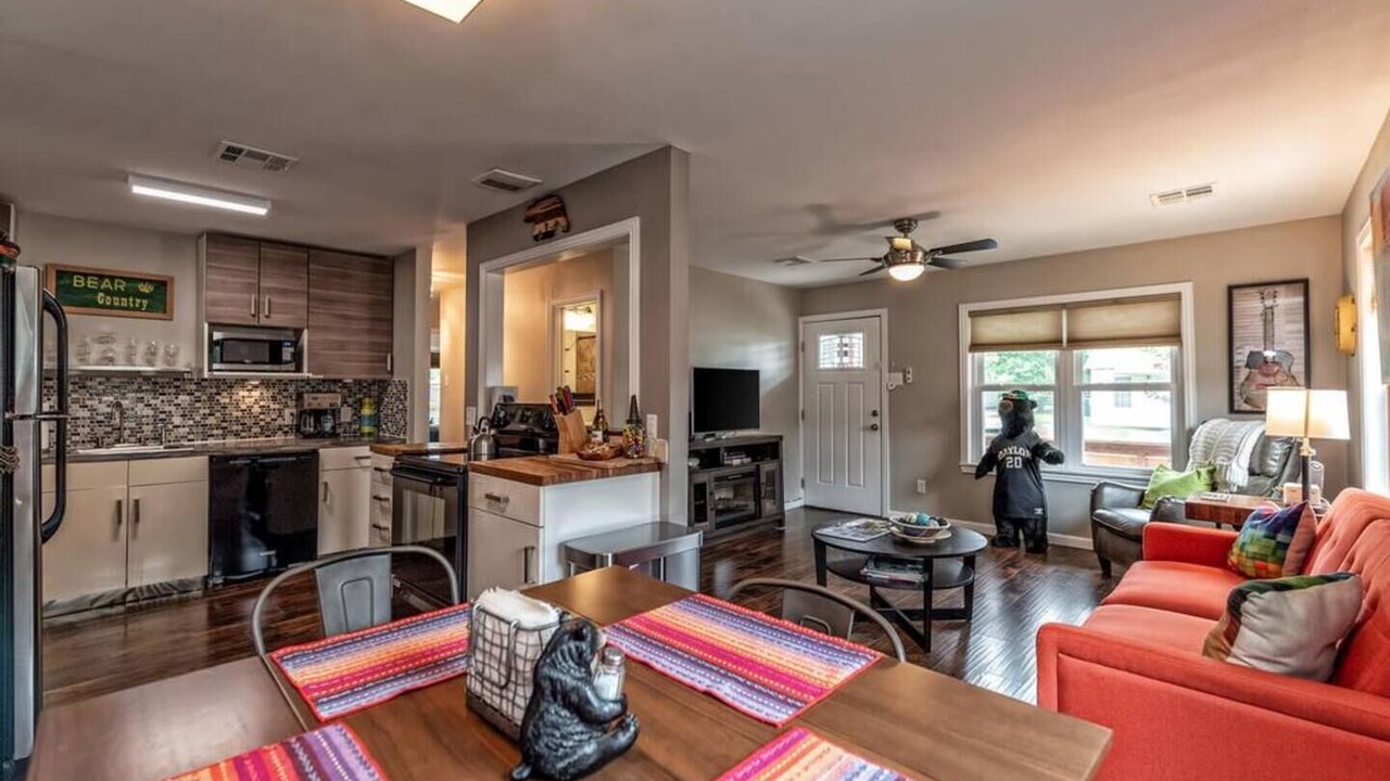 Photo of Livingroom in Waco