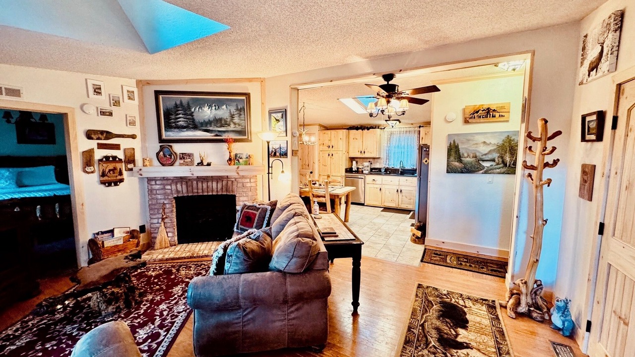 Photo of Livingroom in Estes Park