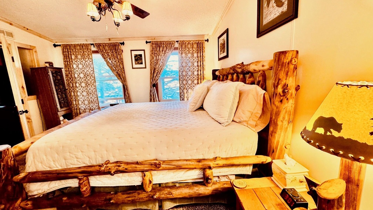 Photo of Bedroom in Estes Park