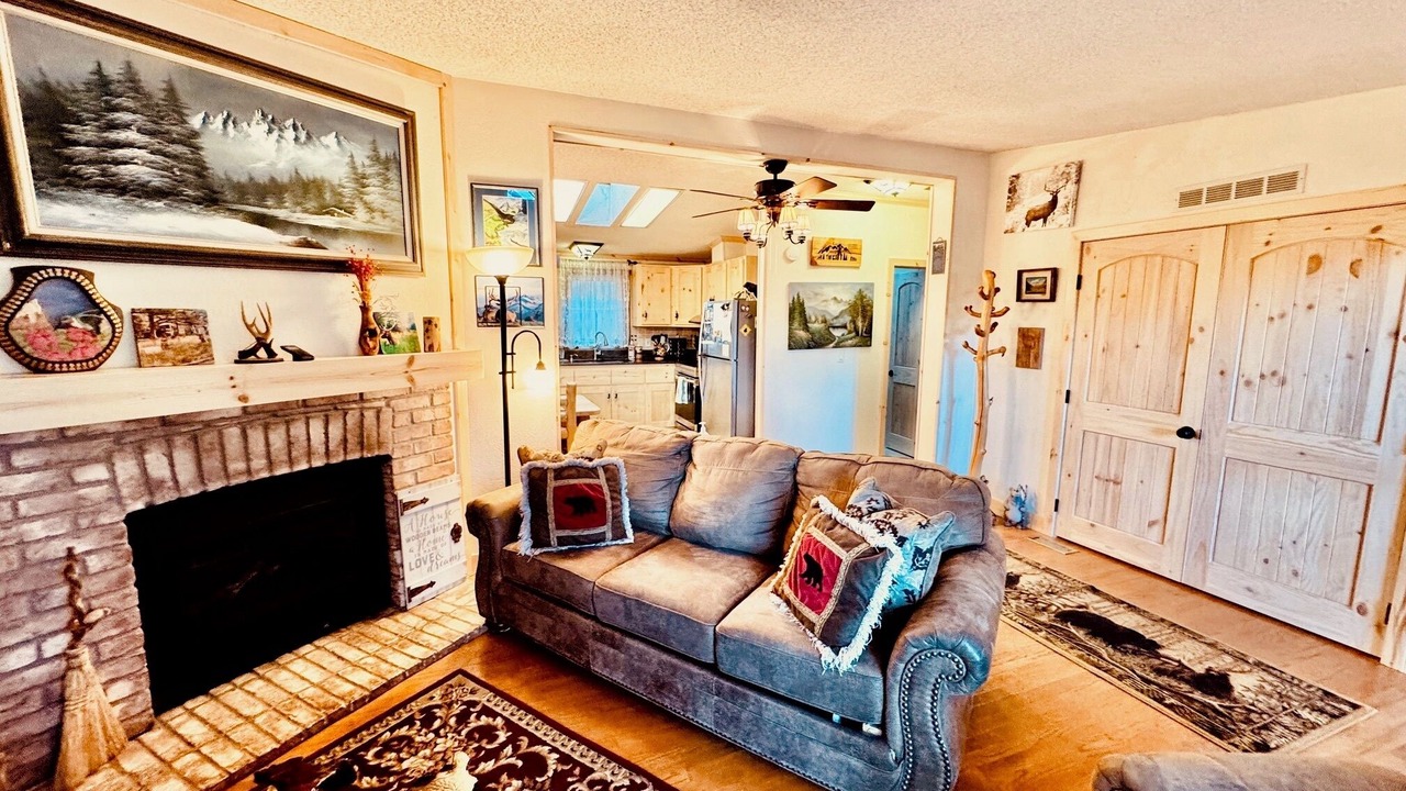 Photo of Livingroom in Estes Park