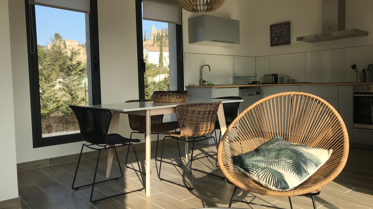 Photo of Others in Venejan