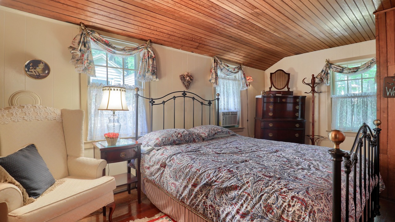 Photo of Others in Mount Gretna