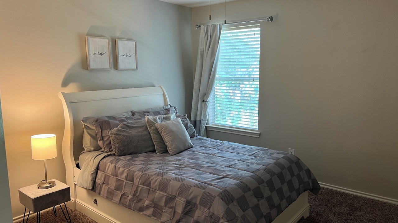 Photo of Bedroom in Alden Bridge