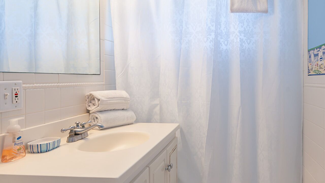 Photo of Bathroom in Smith Point