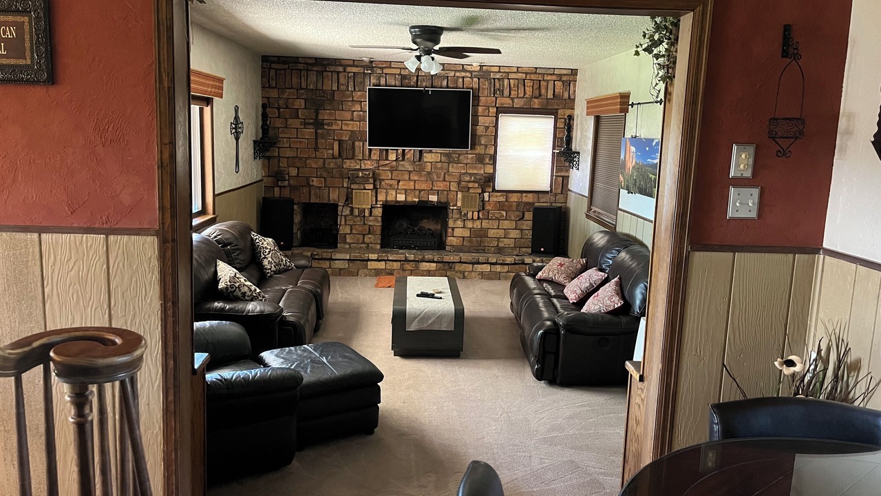 Photo of Livingroom in Mead