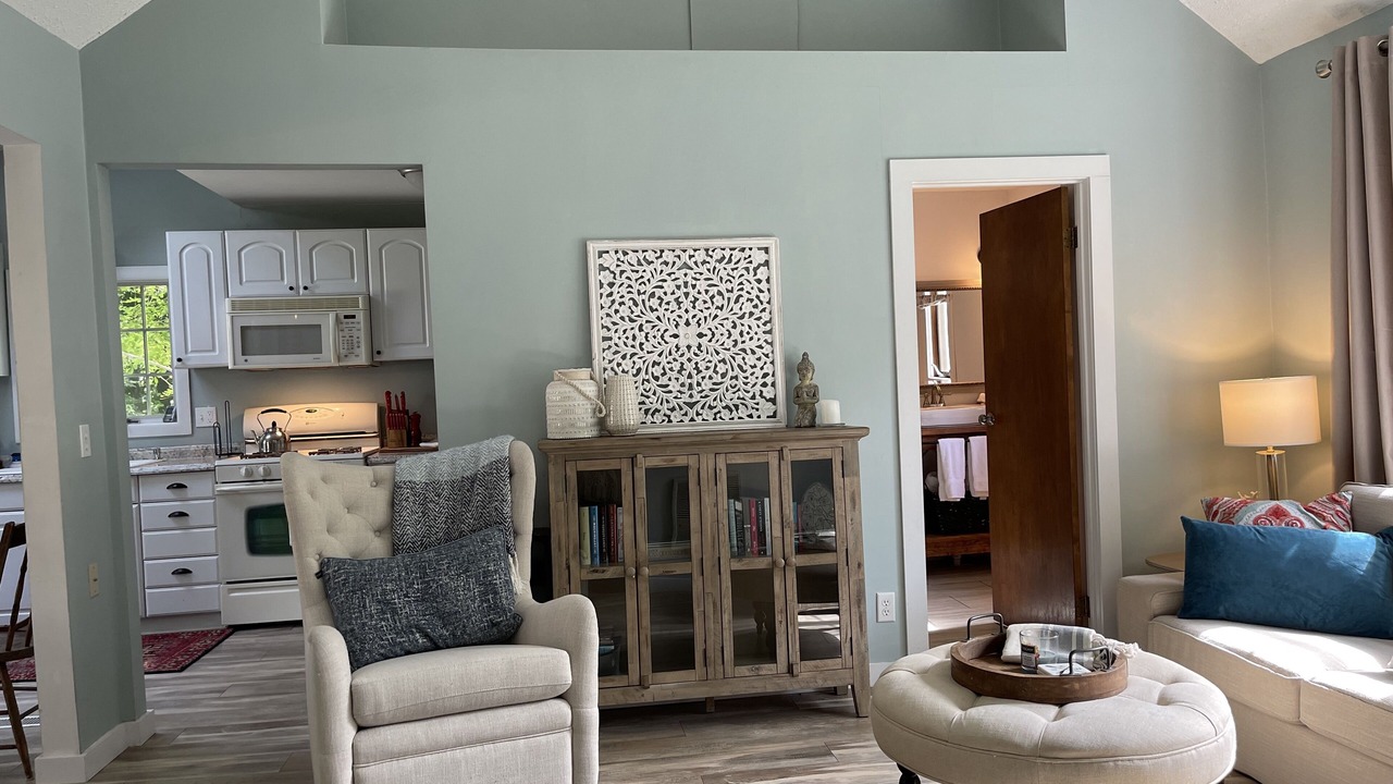 Photo of Livingroom in Canandaigua