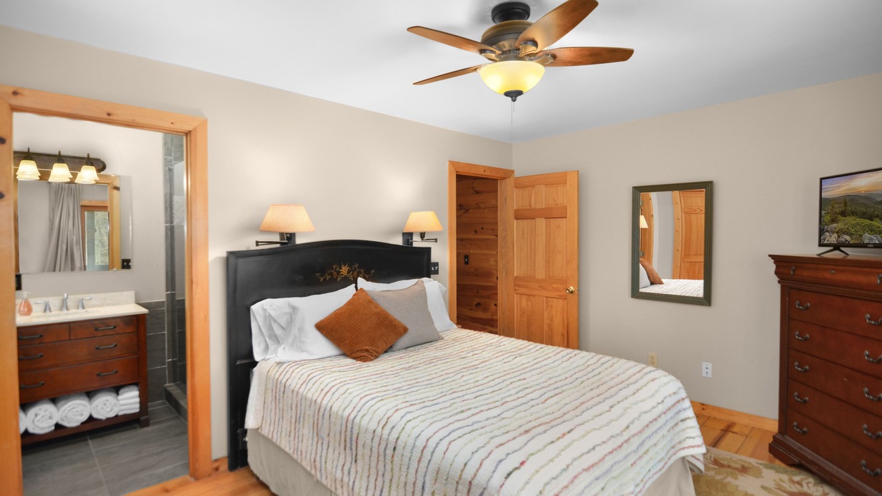 Photo of Bedroom in Ellijay