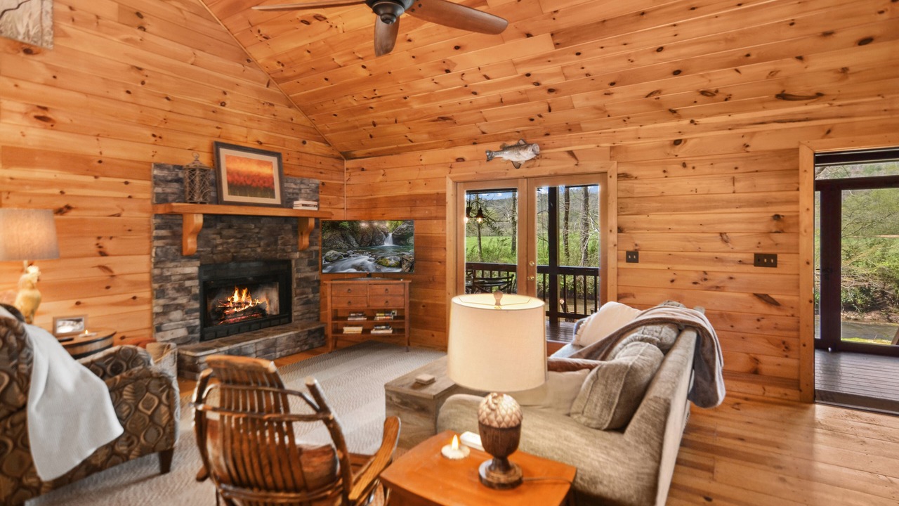 Photo of Livingroom in Ellijay